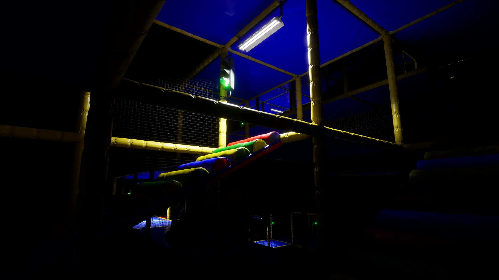 Backrooms: Escape Together screenshot 12