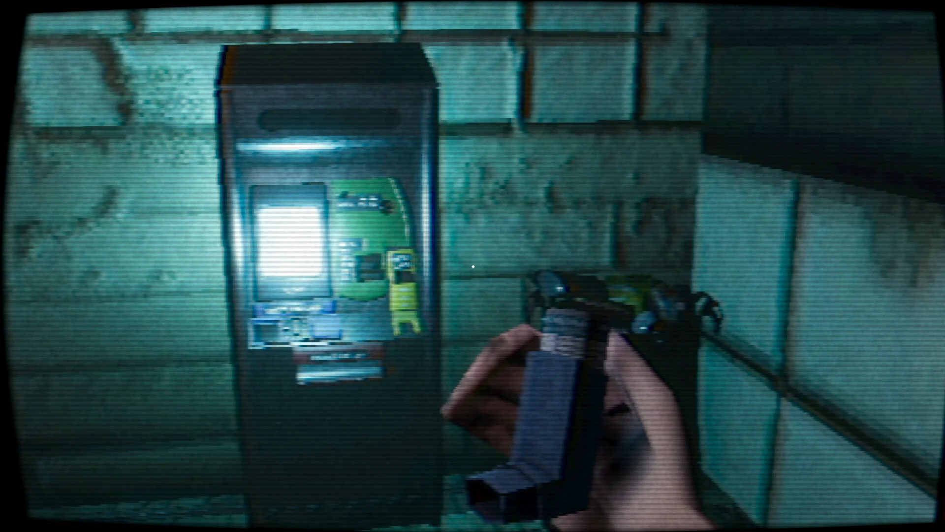 CROWDED. FOLLOWED. screenshot 3