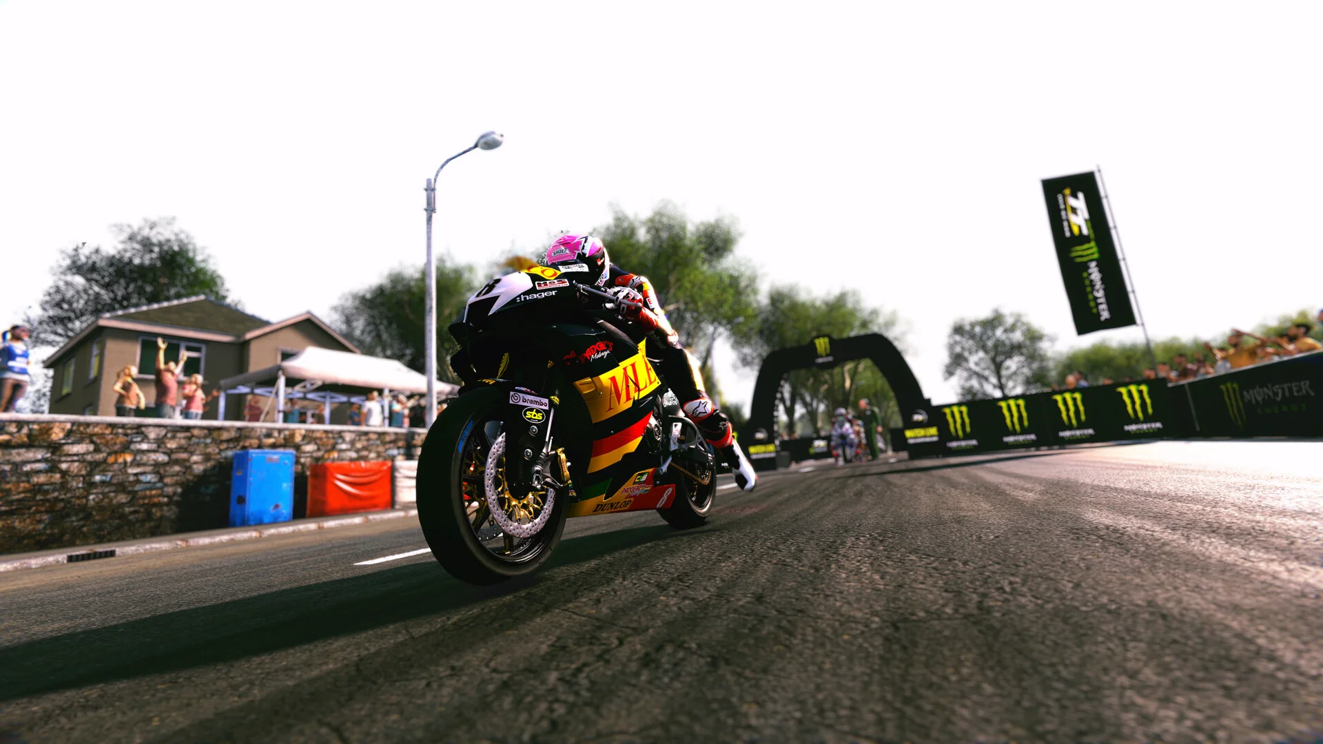TT Isle Of Man: Ride on the Edge 3 screenshot 2